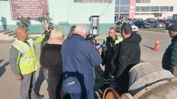 Демонстрaция на нова технология за запълване на улични дупки